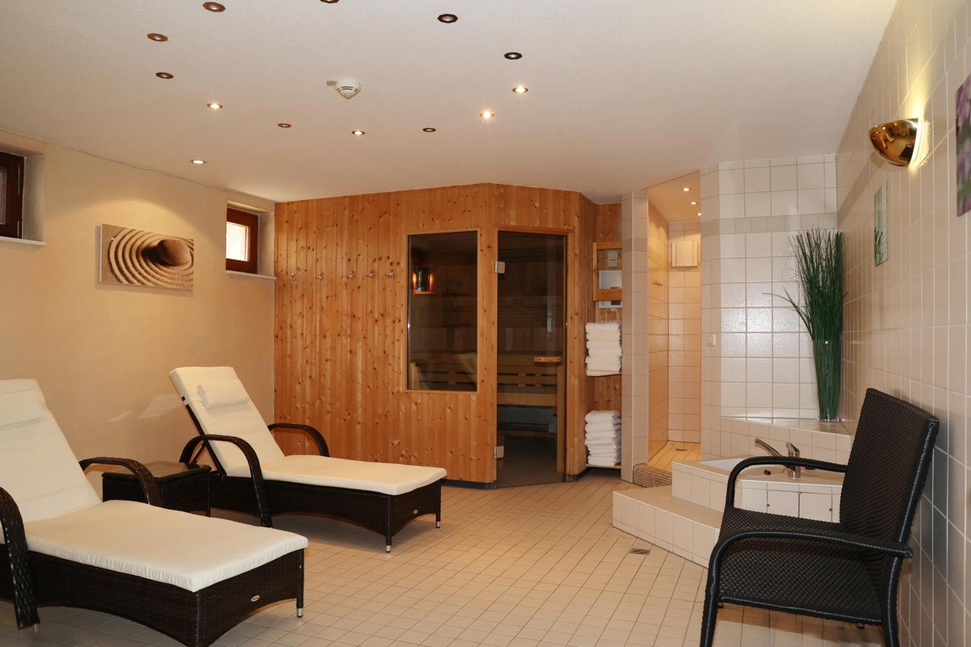 Ottenhofen im Schwarzwald Hotel Pflug מראה חיצוני תמונה