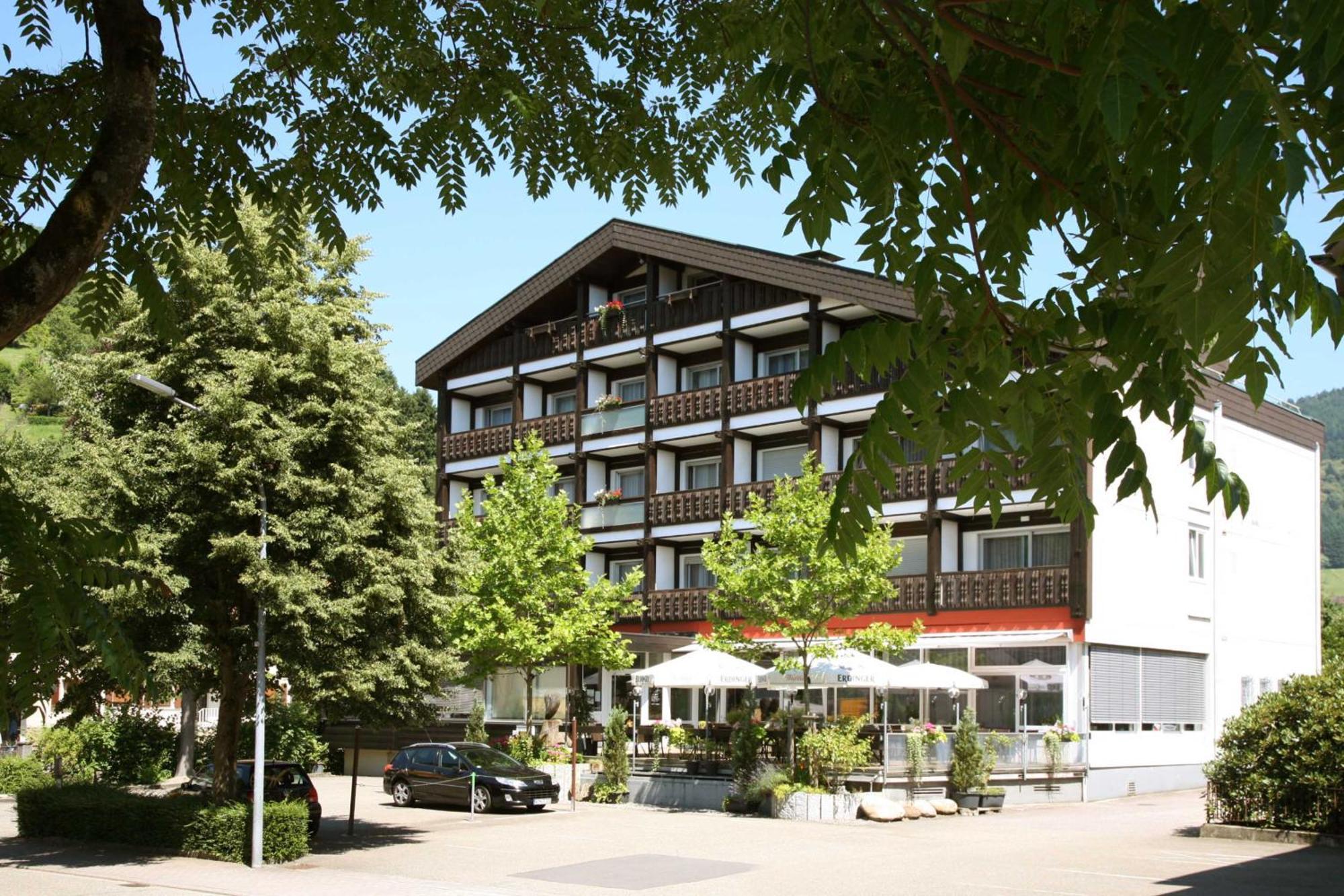 Ottenhofen im Schwarzwald Hotel Pflug מראה חיצוני תמונה