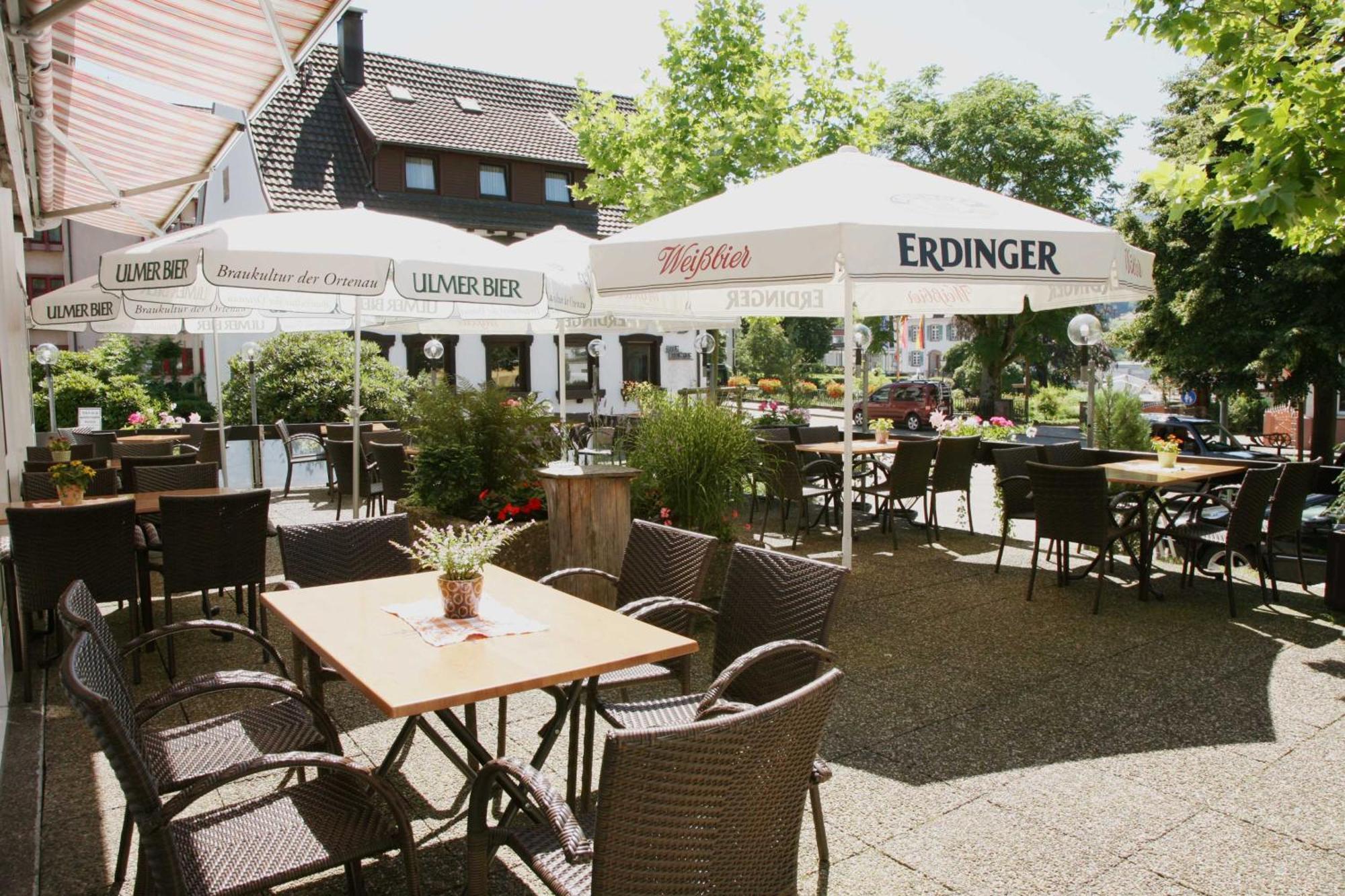 Ottenhofen im Schwarzwald Hotel Pflug מראה חיצוני תמונה