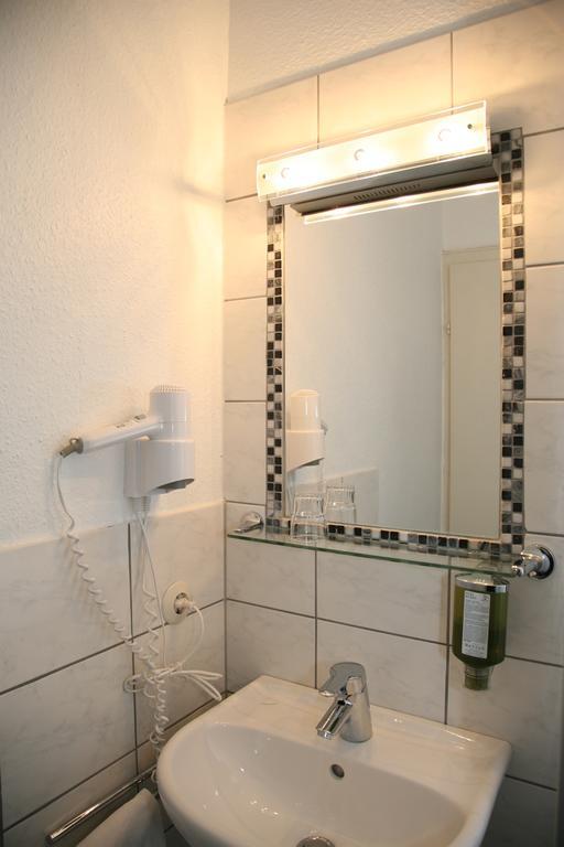 Ottenhofen im Schwarzwald Hotel Pflug מראה חיצוני תמונה