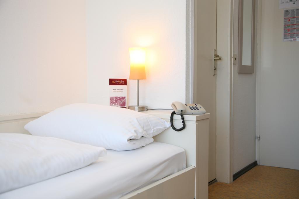 Ottenhofen im Schwarzwald Hotel Pflug מראה חיצוני תמונה