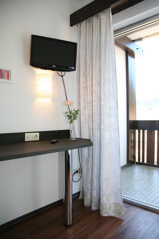 Ottenhofen im Schwarzwald Hotel Pflug מראה חיצוני תמונה