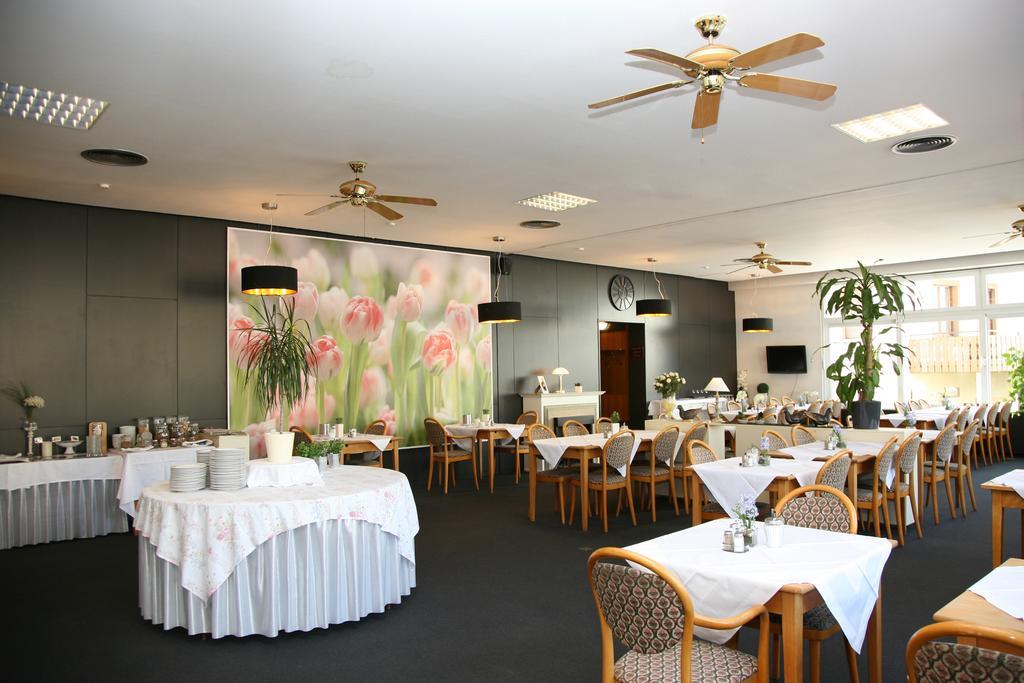 Ottenhofen im Schwarzwald Hotel Pflug מראה חיצוני תמונה